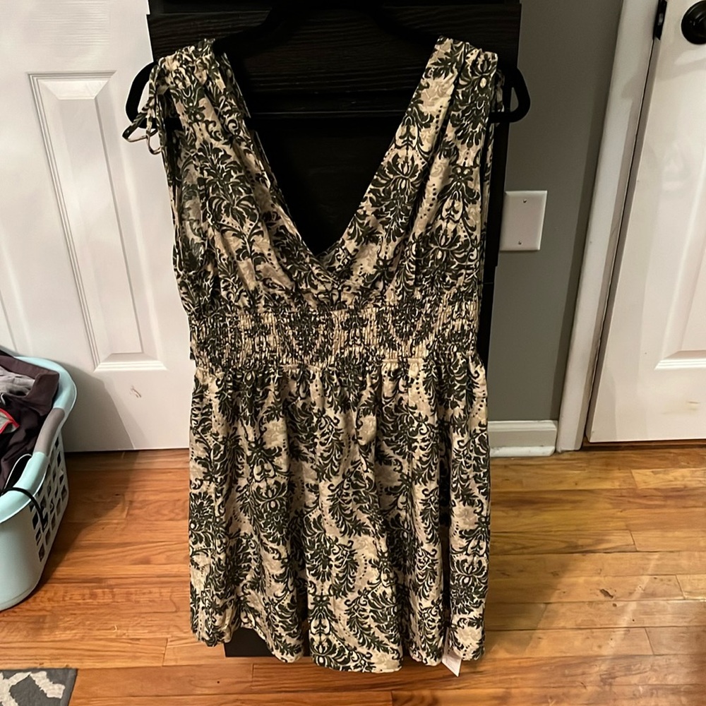 Cupshe Black Floral V-Neck Smocked Waist Mini Dress on Cream